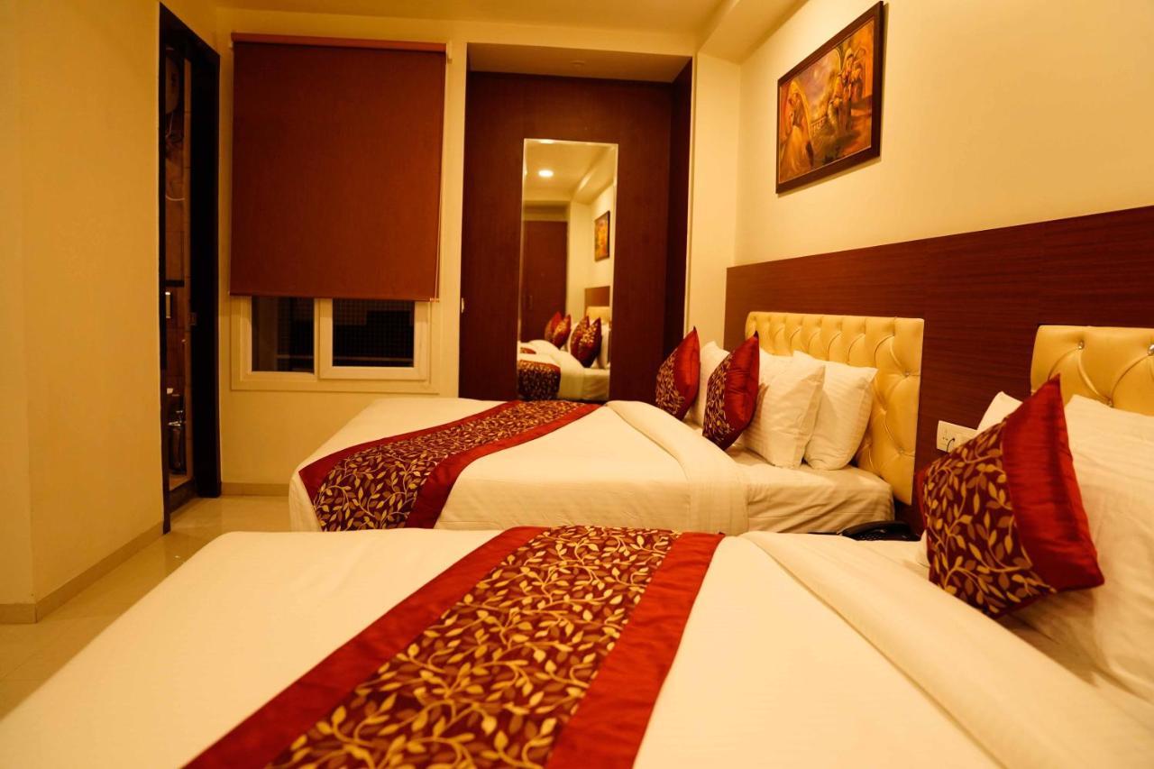 The Amer Valley Hotel Jaipur Exterior photo